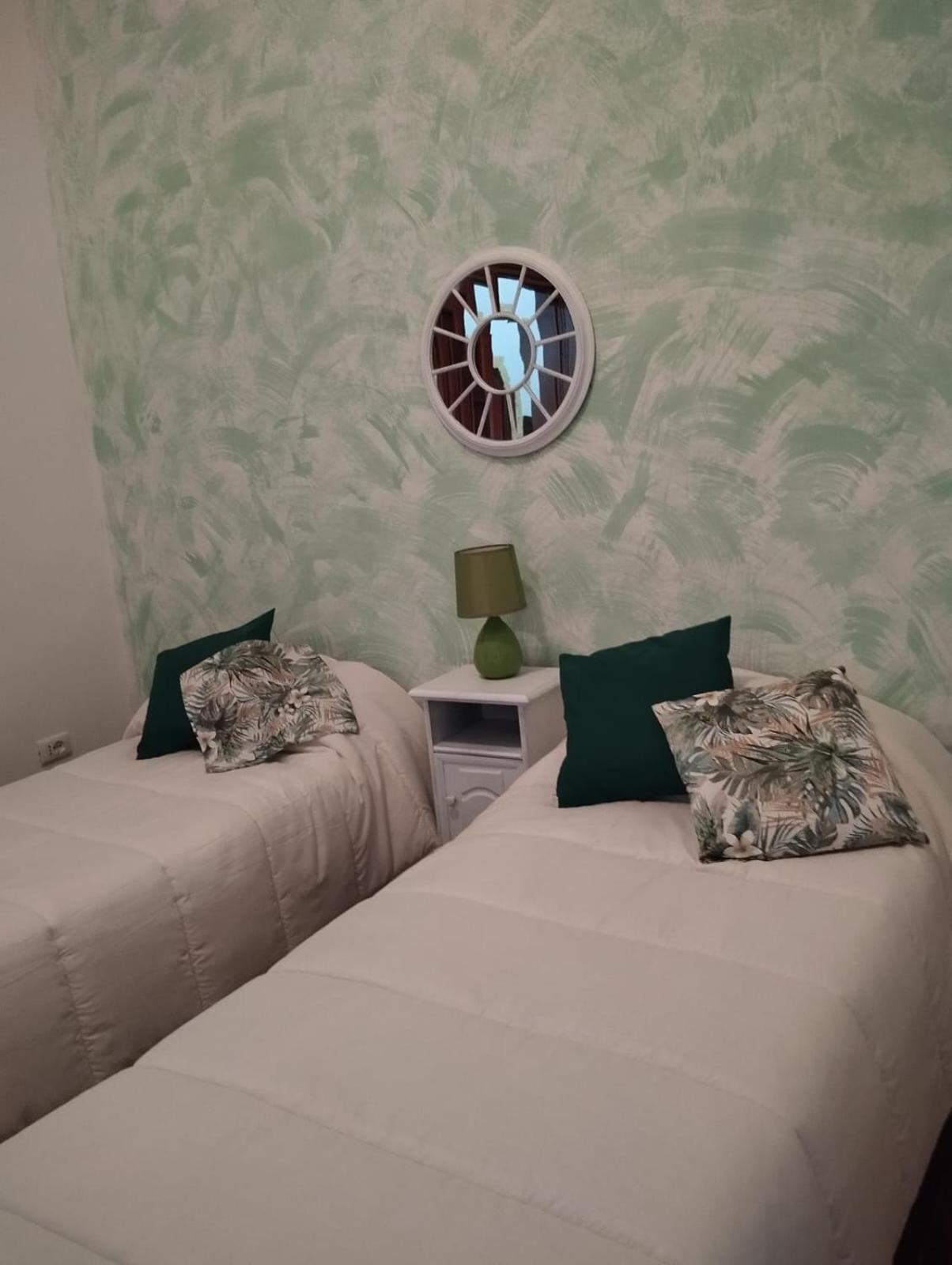 The Family House Hotell Livorno Exteriör bild