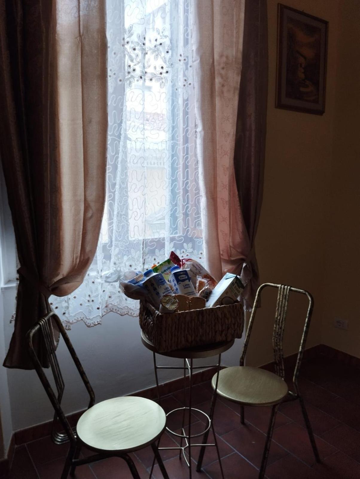 The Family House Hotell Livorno Exteriör bild