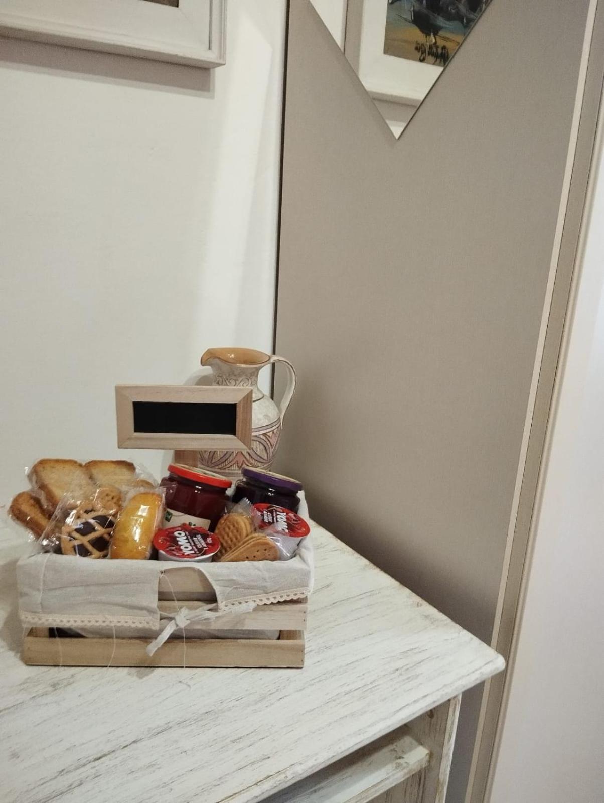 The Family House Hotell Livorno Exteriör bild