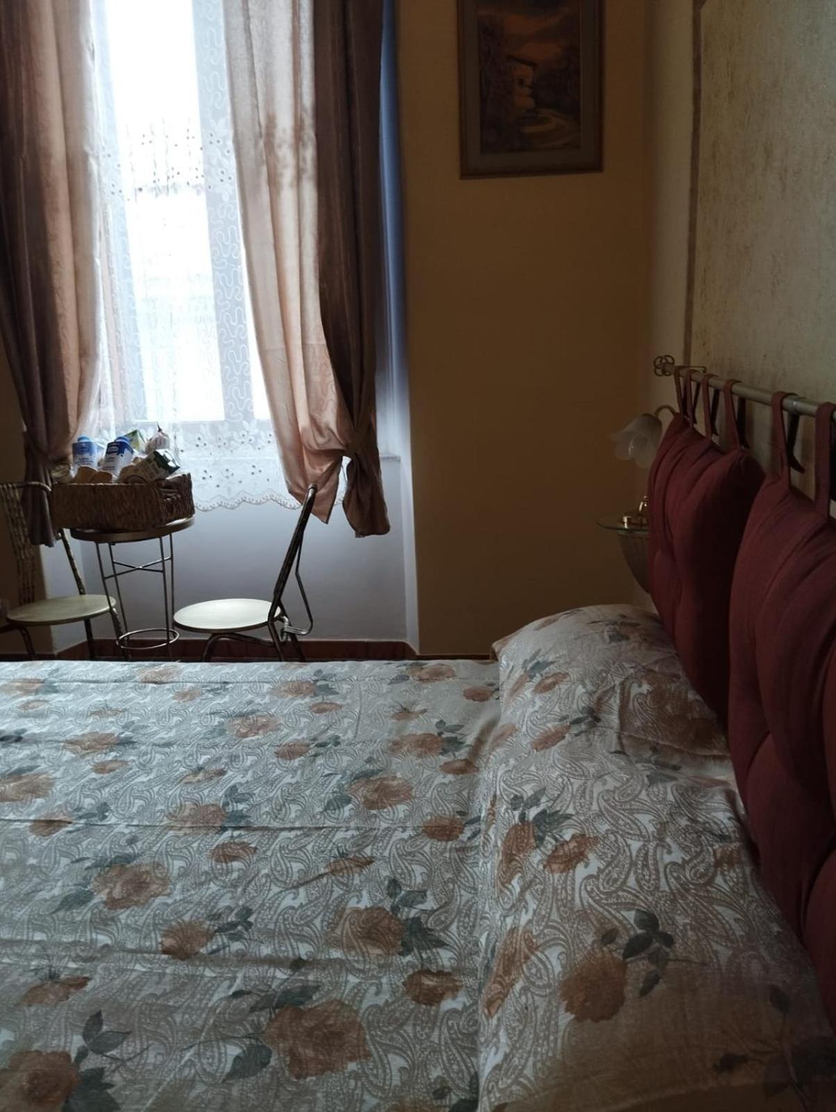 The Family House Hotell Livorno Exteriör bild